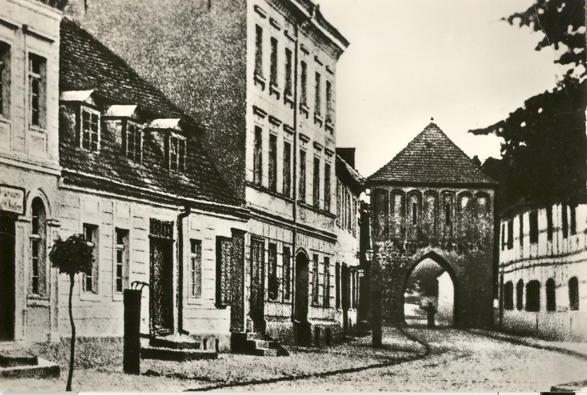 Historisches Foto des alten Mühlentors in Bernau